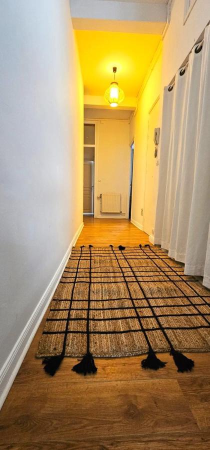 Aux Clefs Des Sacres - Le Barbatre Apartment *